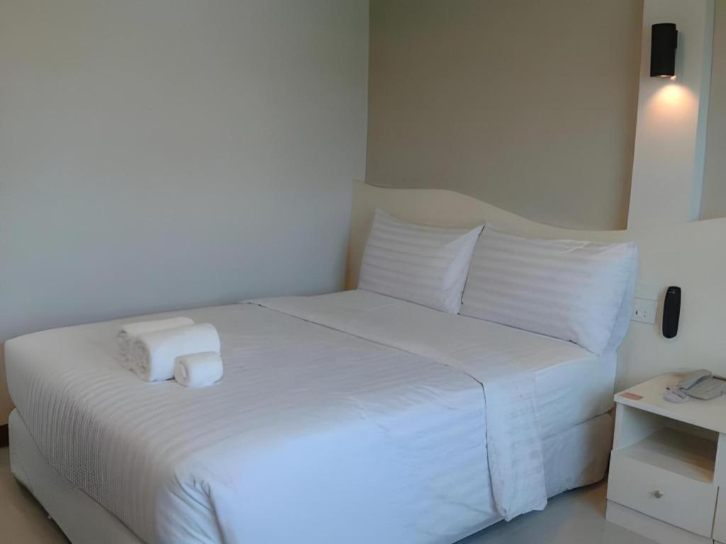 Thada Chateau Hotel Buriram Exterior photo